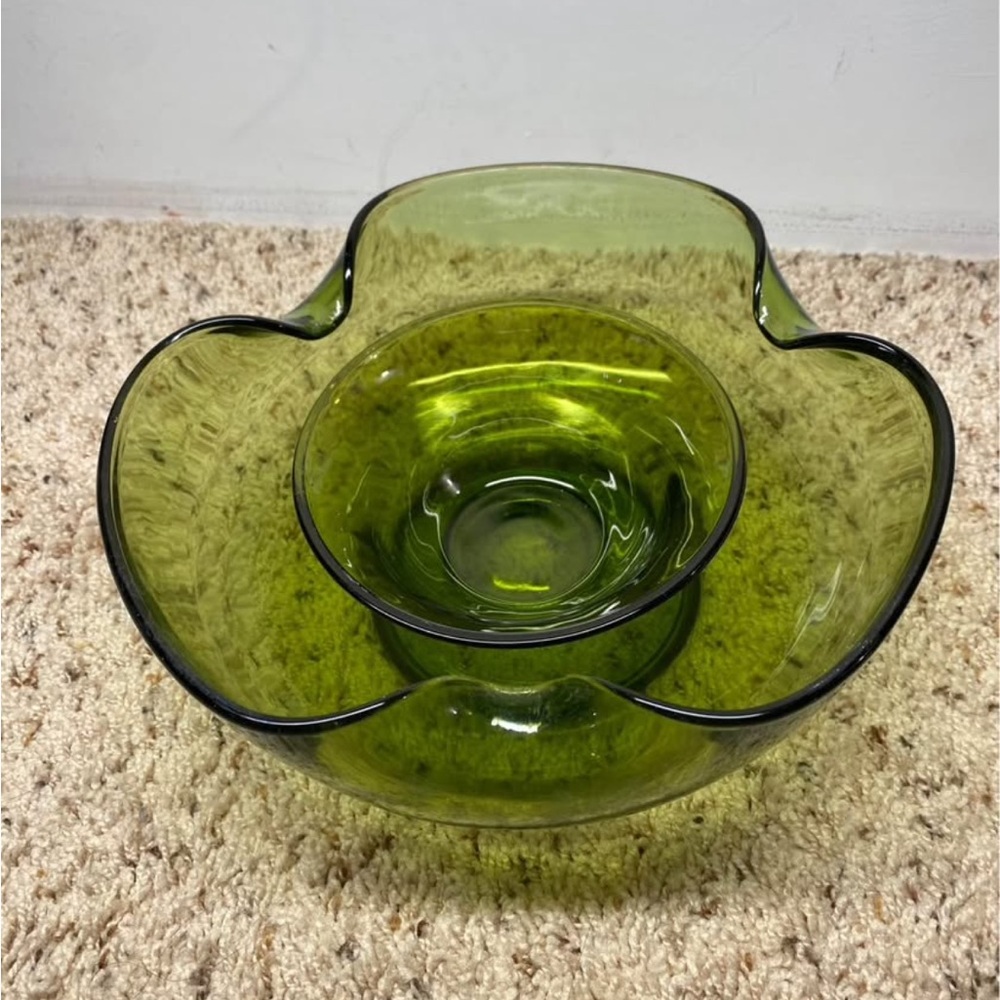 VTG Mid century clear  wavy green  glass bowls